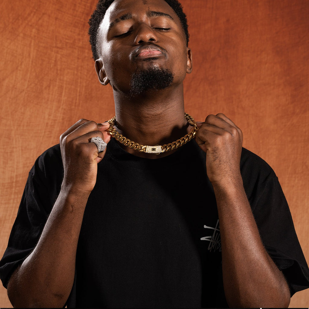 Hip-hop diamond-encrusted clasp smooth Cuban chain